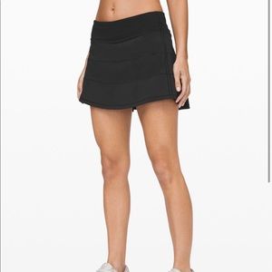 Lululemon skirt (Tall) *4 way stretch 15”